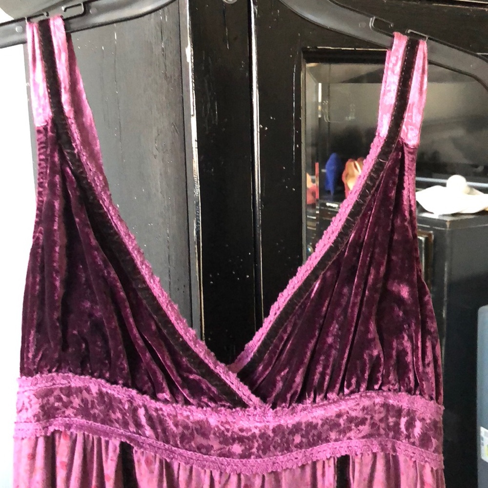 Dress - Picture 2 of 6
